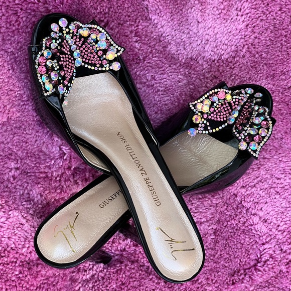 Beautiful heels - Picture 4 of 8